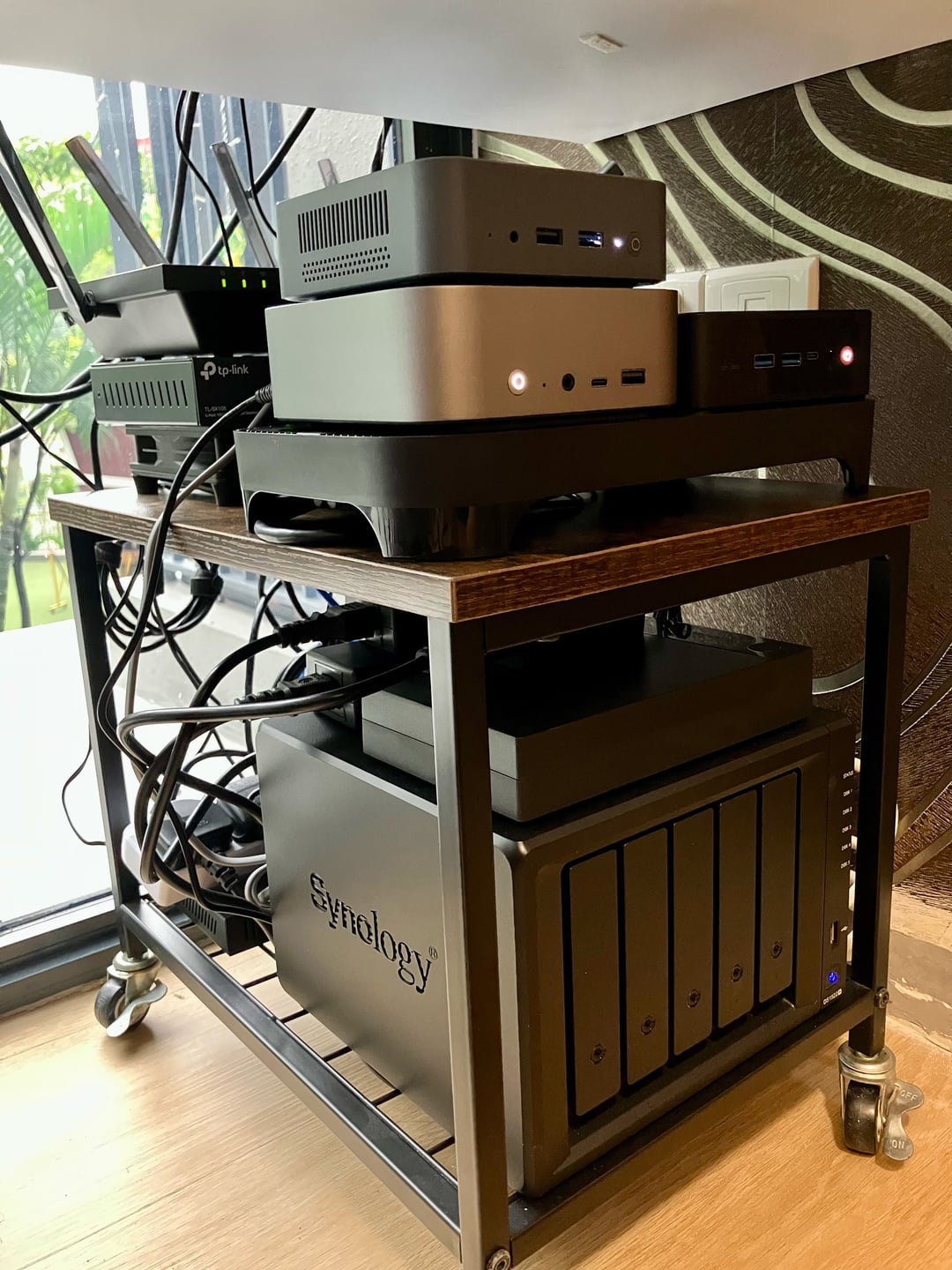 Reddit :: Sharing my homelab setup